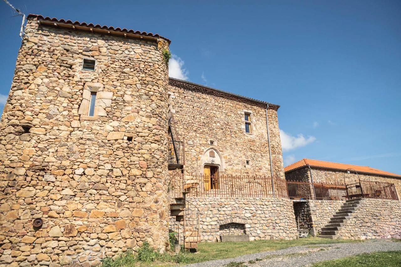 Le Donjon De La Reine Margot Bed & Breakfast Beaumont  Exterior photo